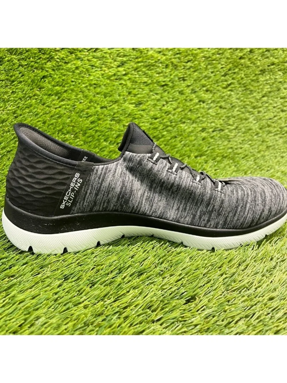 Skechers Summits Dazzling Haze Womens Size 8.5 Black Athletic Shoes Sneakers